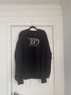 Black Graphic Crewneck Sweatshirt